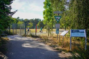Eingang Brachter Wald an der St.-Barbara-Straße bei Brüggen-Bracht
