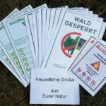 Abgerissene Schilder