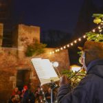 Brüggener Burgweihnacht 2024 – Flammlachs-Stand mit typischer Niederrhein-Küche