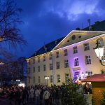 Brüggener Burgweihnacht 2025 – adventliche Dekoration und warmes Licht an den Ständen