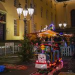 Brüggener Burgweihnacht 2025 – Stimmungsvolle Lichtdekoration an mittelalterlichem Mauerwerk