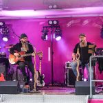 Brüggener Pfingstfest 2024 – Kunsthandwerker präsentiert Holzarbeiten am Stand